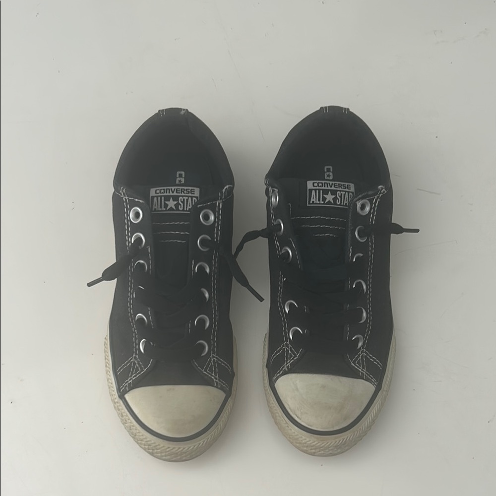 Converse Kids Black and White Sneakers sz 5